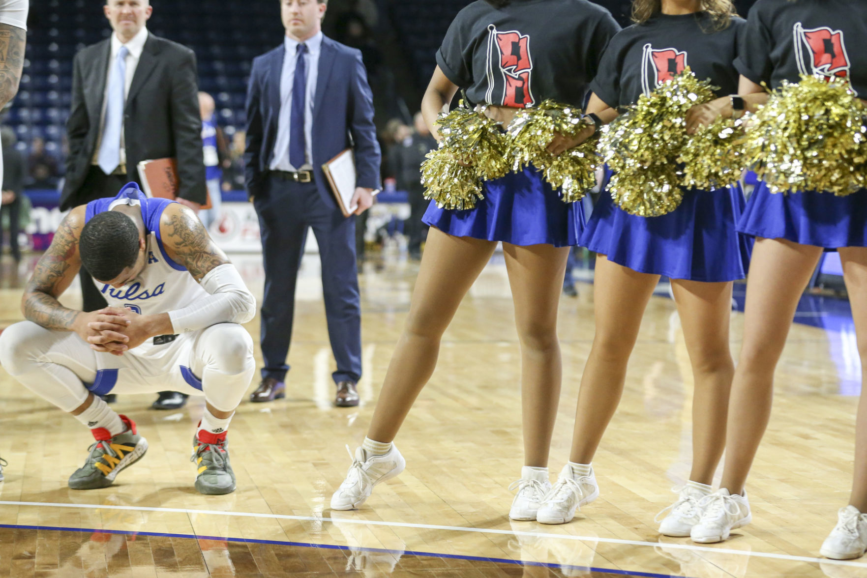 Tulsa Golden Hurricane vs Connecticut Huskies